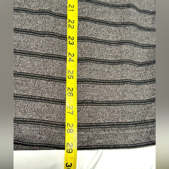 Arrow Gray Short Sleeve Tee with Stripes - Picture 4 of 6